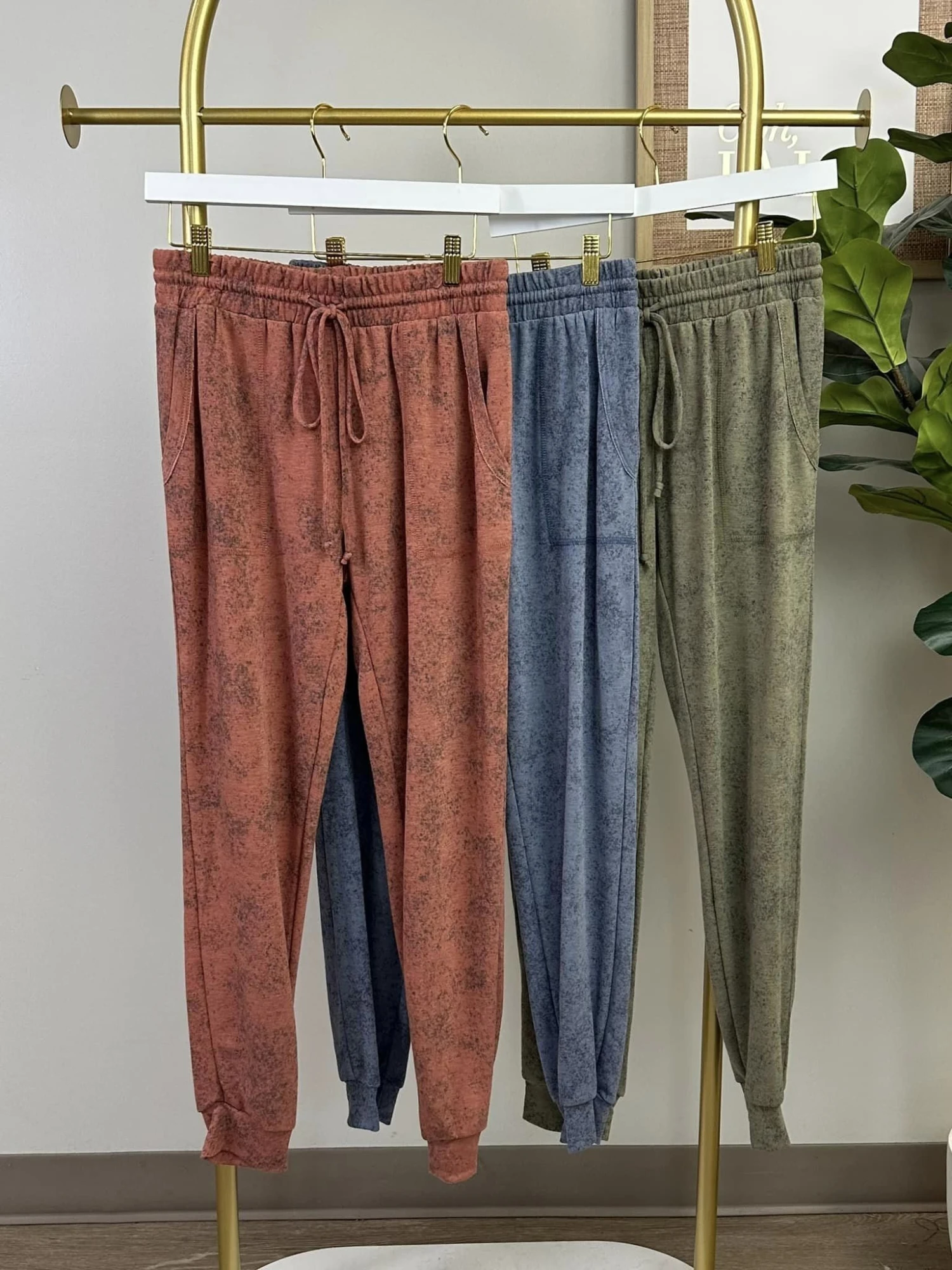 Elastic Tie Waist Pocket Slim Jogger | S - 3X *Final Sale*